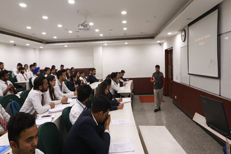 Asia-Pacific Institute of Management Classroom(1)