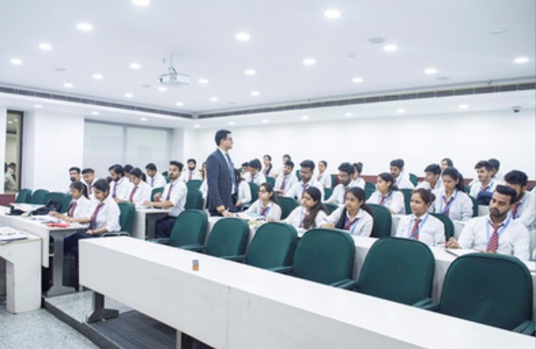 Asia-Pacific Institute of Management Classroom(3)