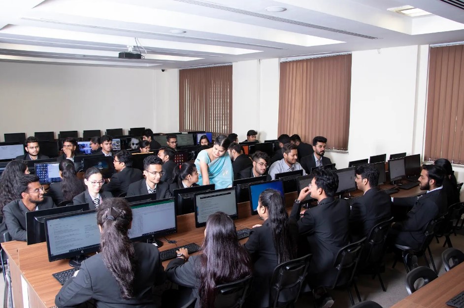 Asian Business School Labs(2)