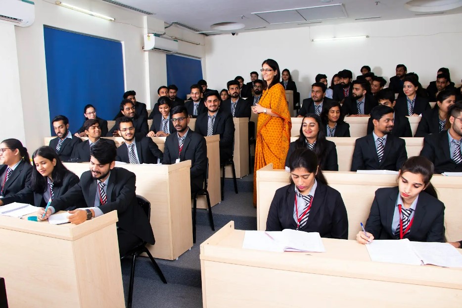 Asian Business School Classroom(1)