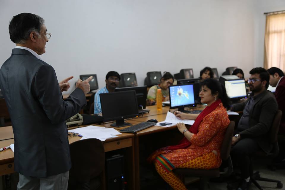 Apeejay School of Management Labs