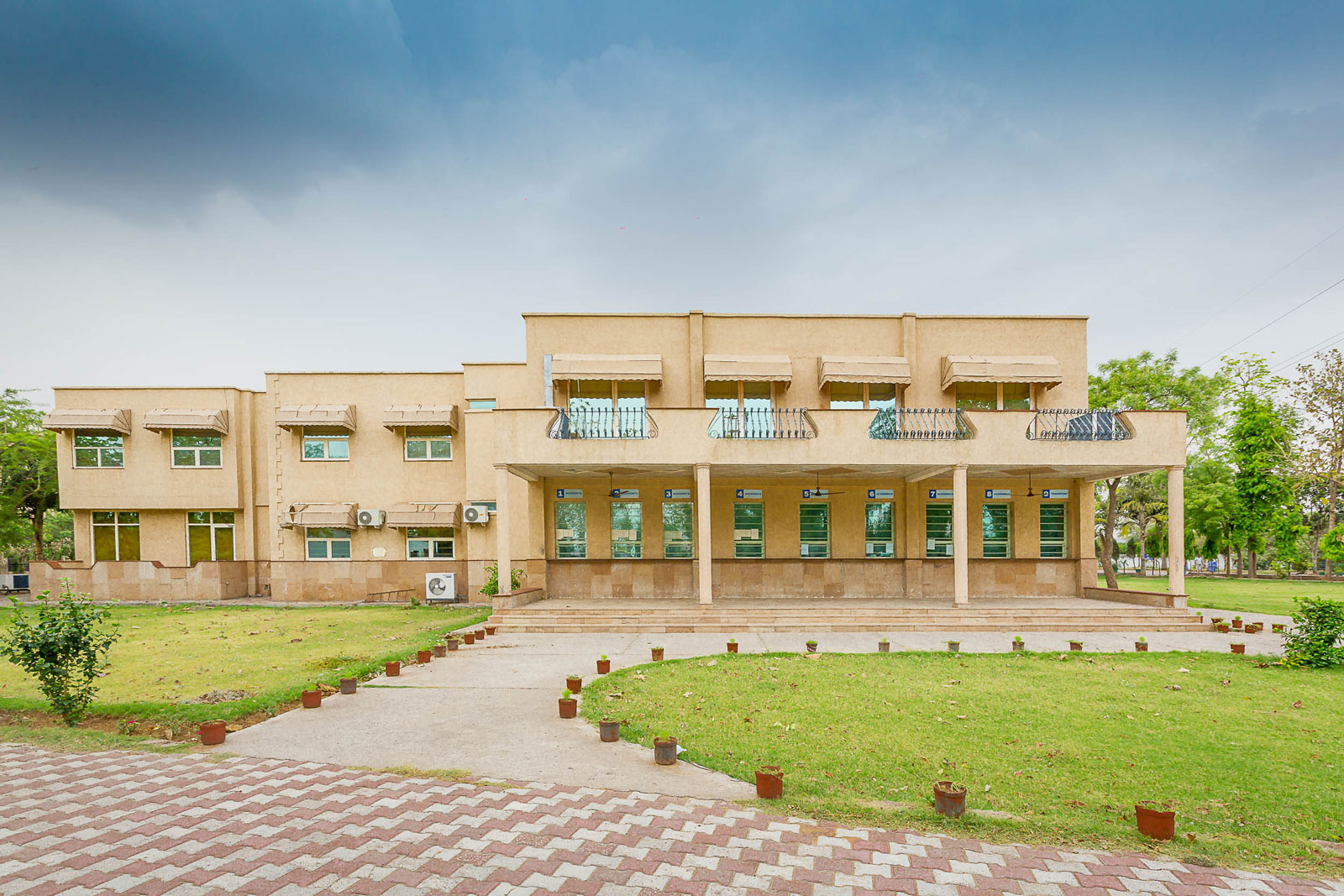 B S Anangpuria Institute of Technology and Management Campus Building(1)