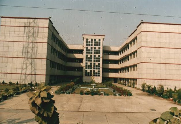 B S Anangpuria Institute of Technology and Management Campus Building(2)