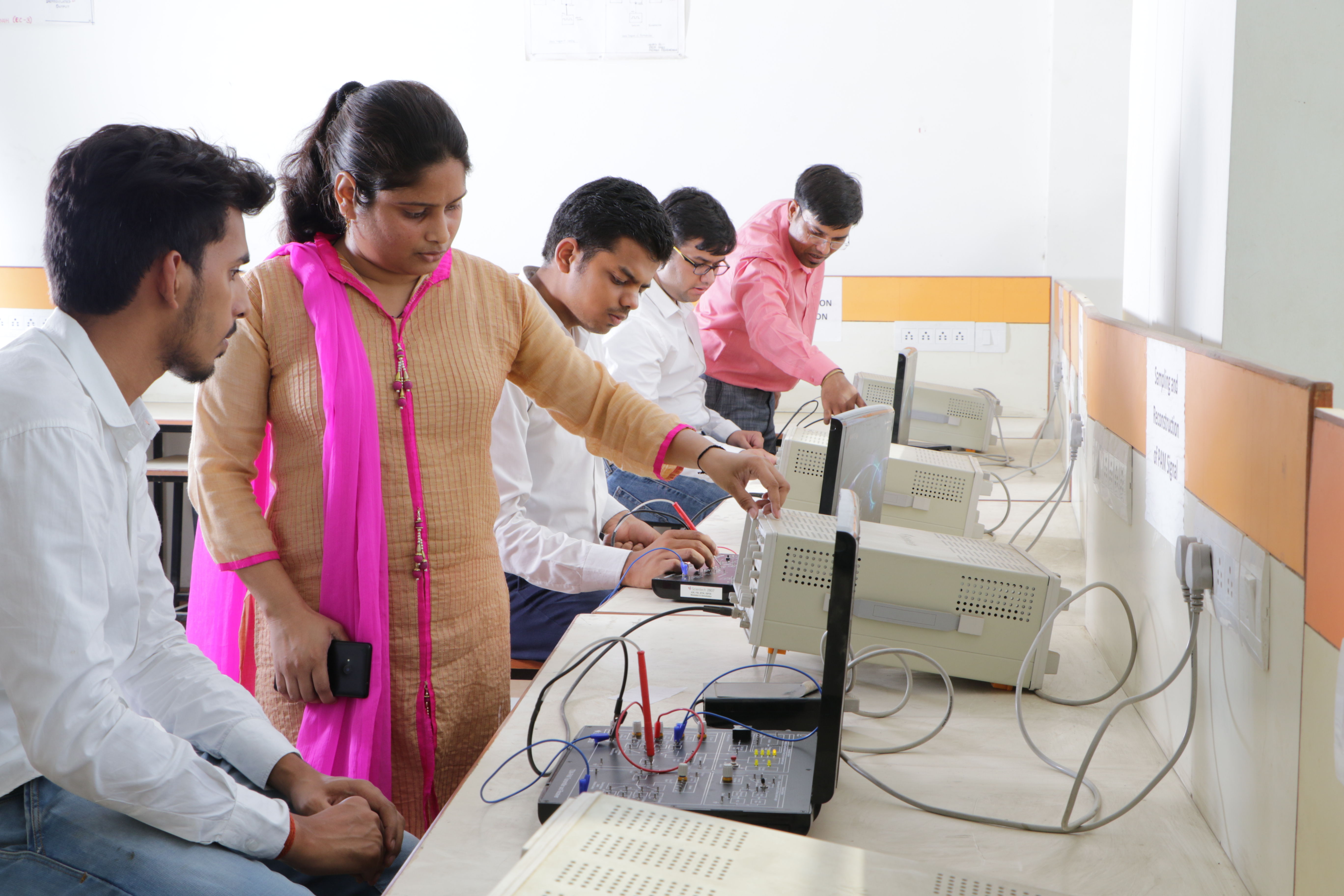 BBDU Lucknow Labs(8)