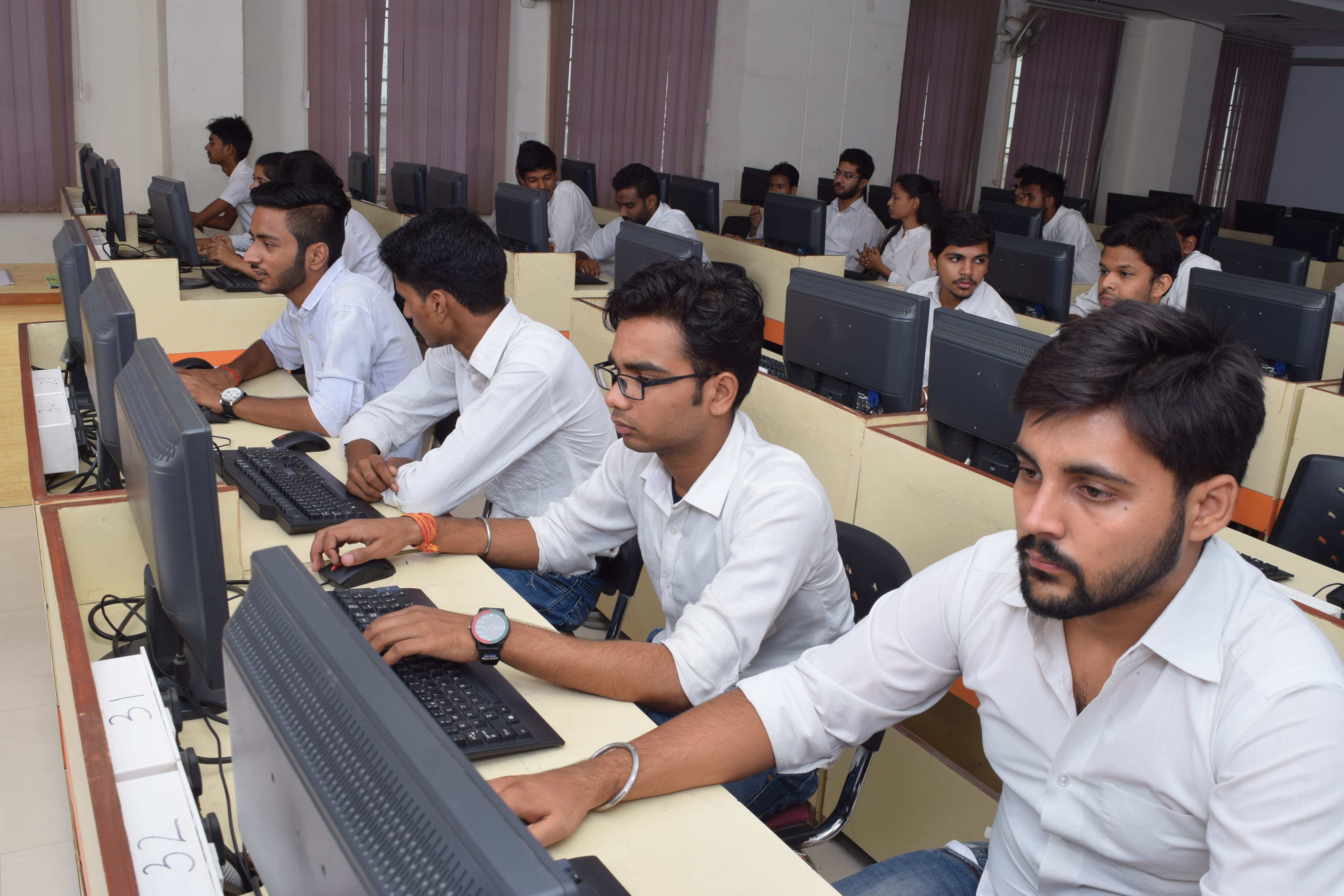 BBDU Lucknow Labs(14)