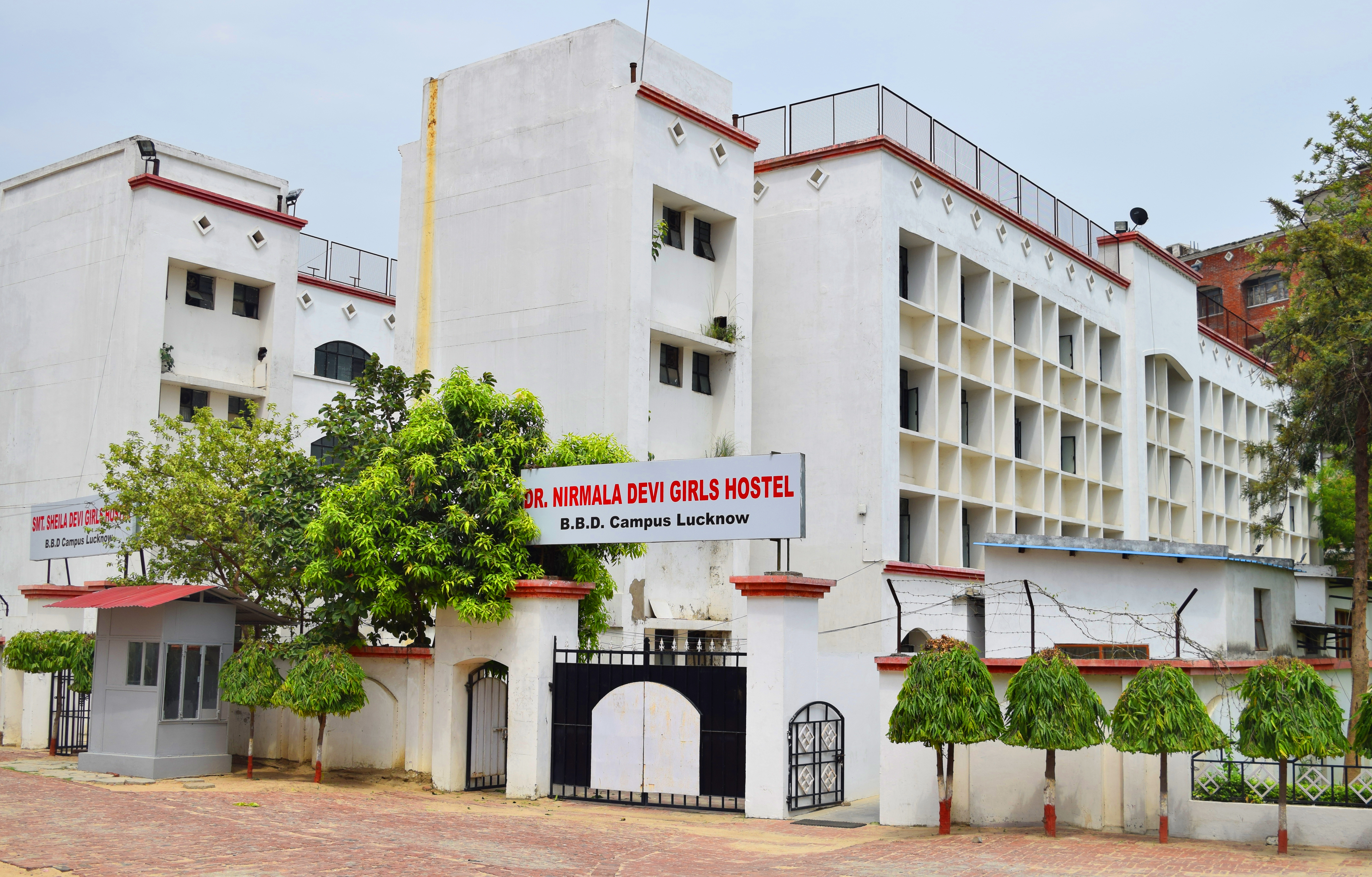 BBDU Lucknow Hostel Building(1)