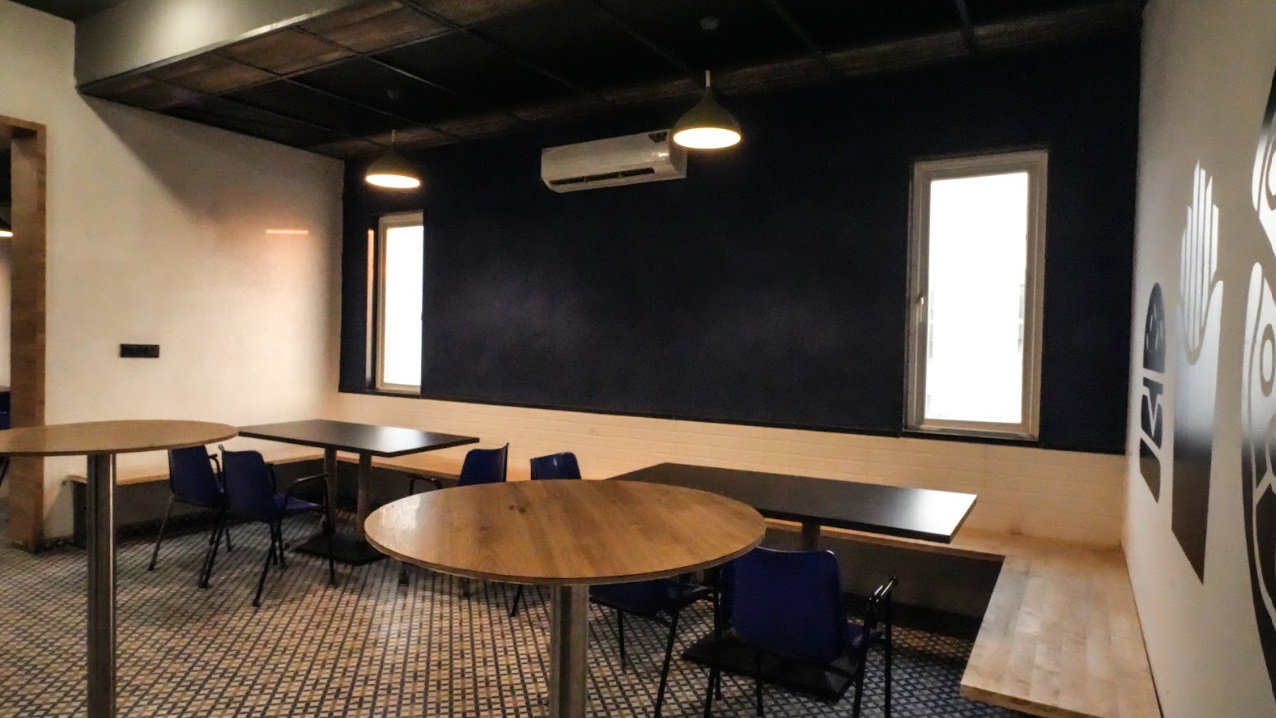 Bakliwal Foundation College of Arts, Commerce and Science Cafeteria / Mess(2)