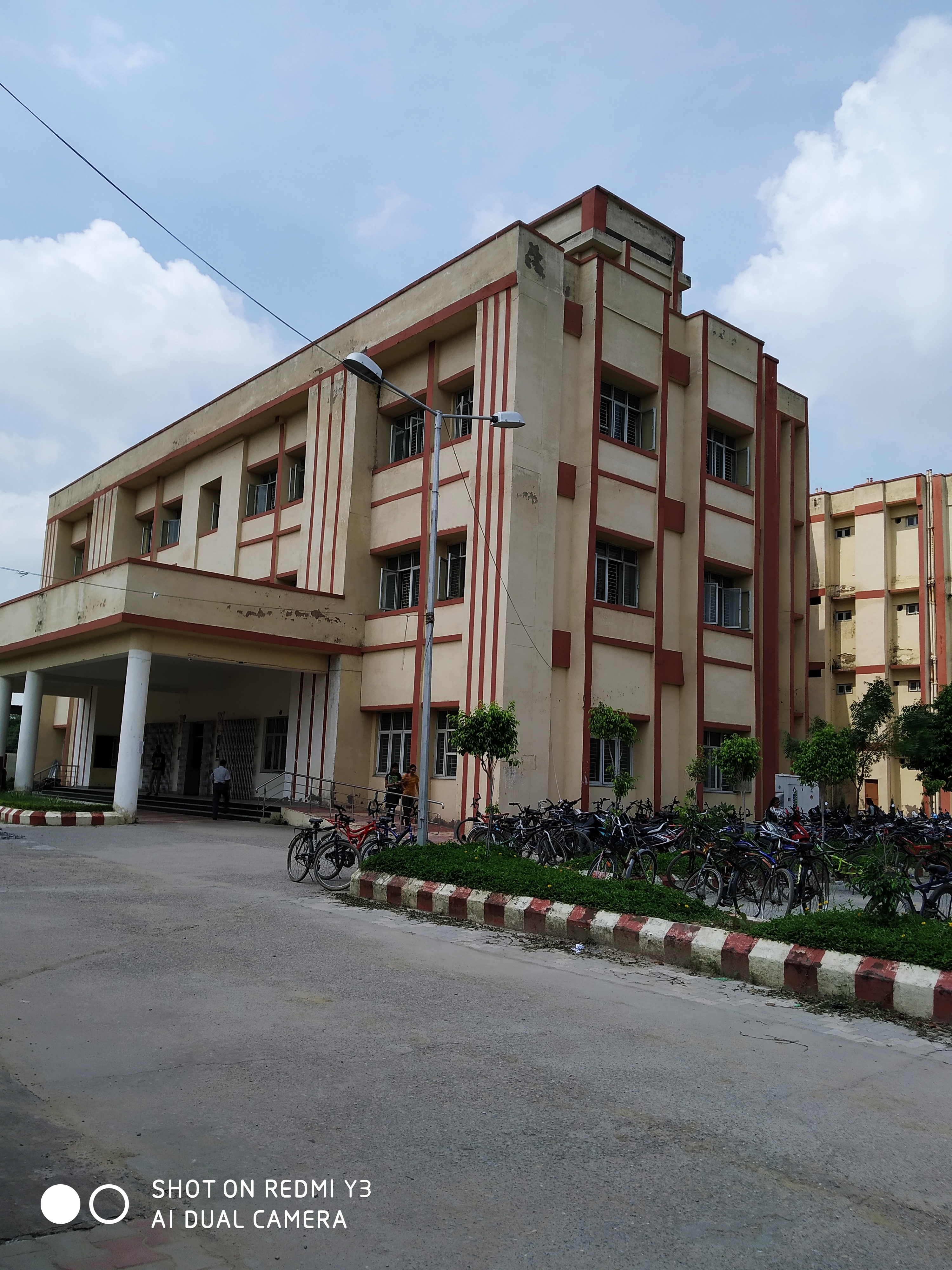 Banaras Hindu University Campus Building(4)