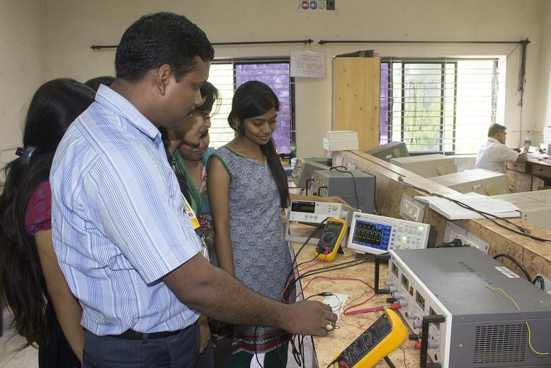 Bengal Institute of Technology Labs(2)