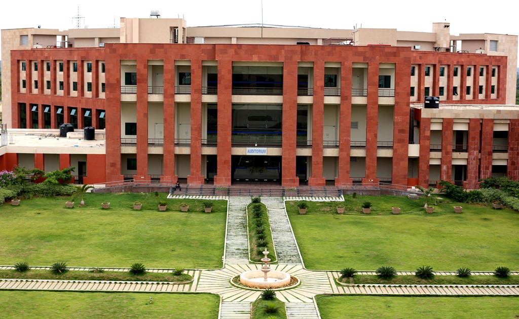 BITS Hyderabad Main Building(2)