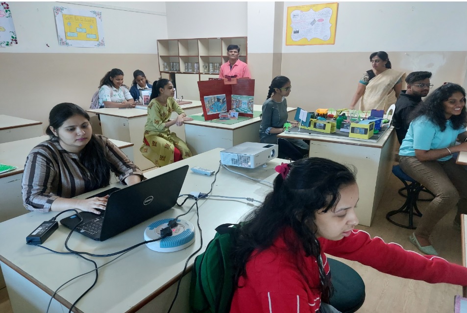 CB Bhandari Jain College Labs(2)