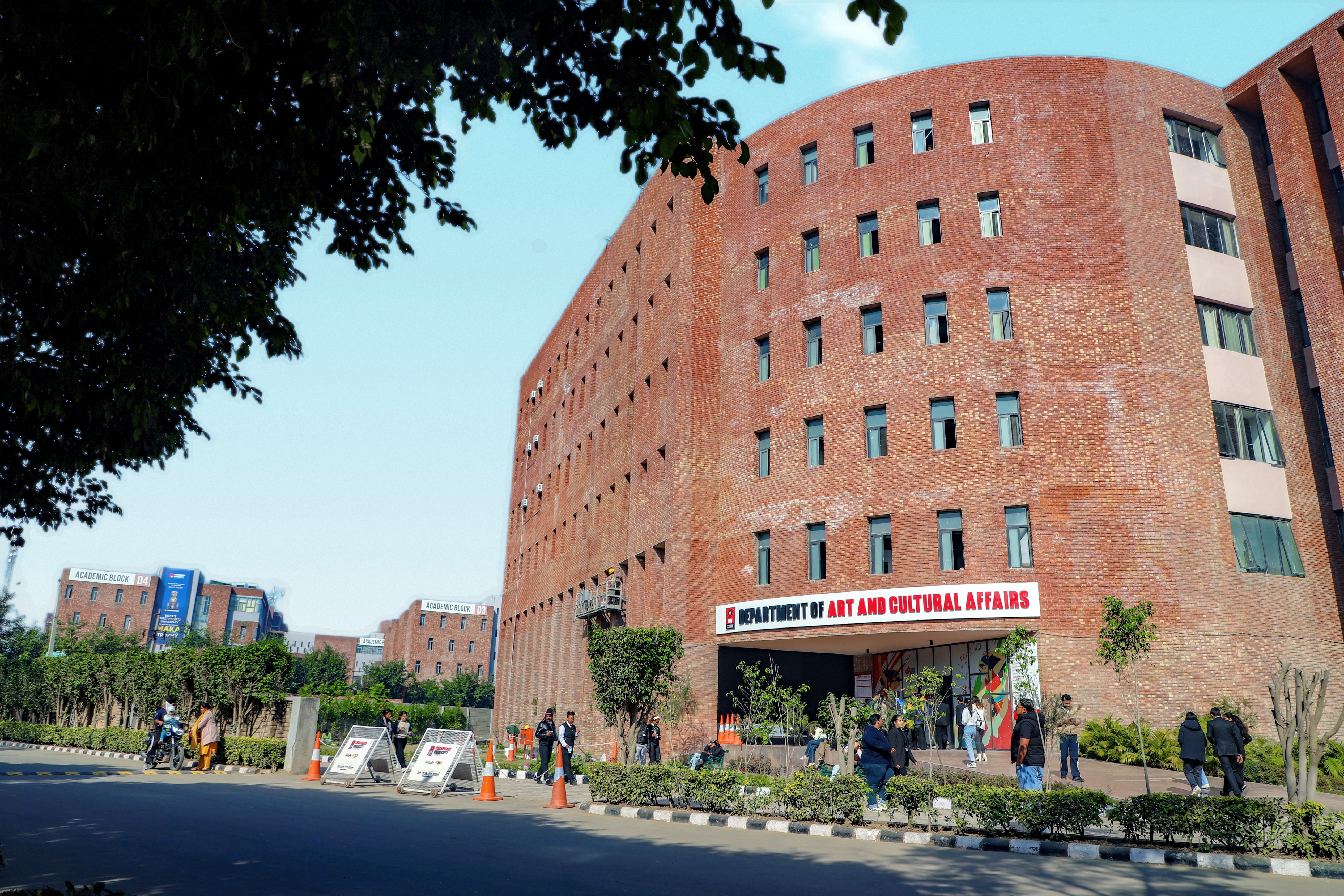 Chandigarh University (CU) Academic Block(2)