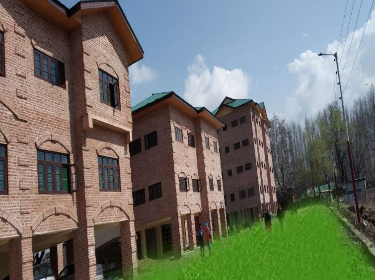 Cluster University Campus View(1)