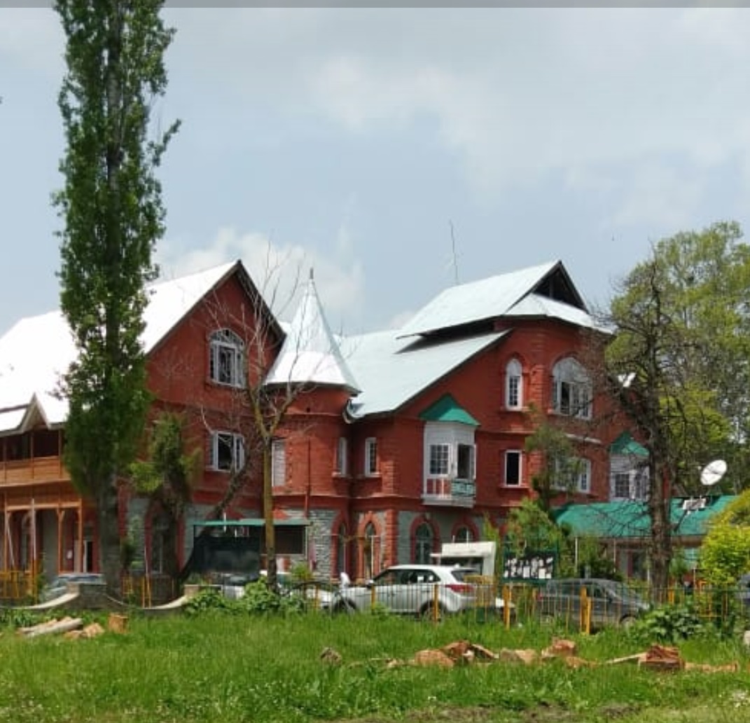 Cluster University Campus View(2)