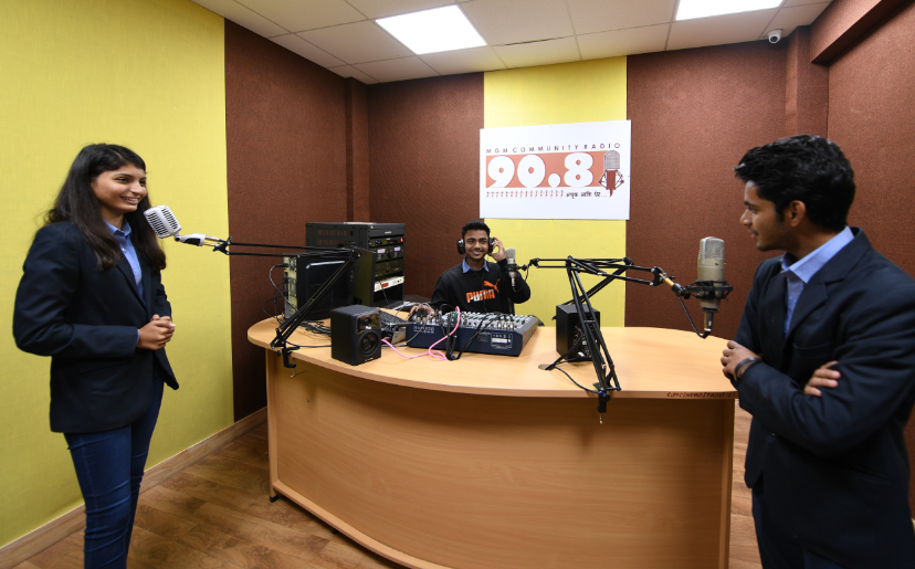 College of Journalism & Mass Communication Labs(4)