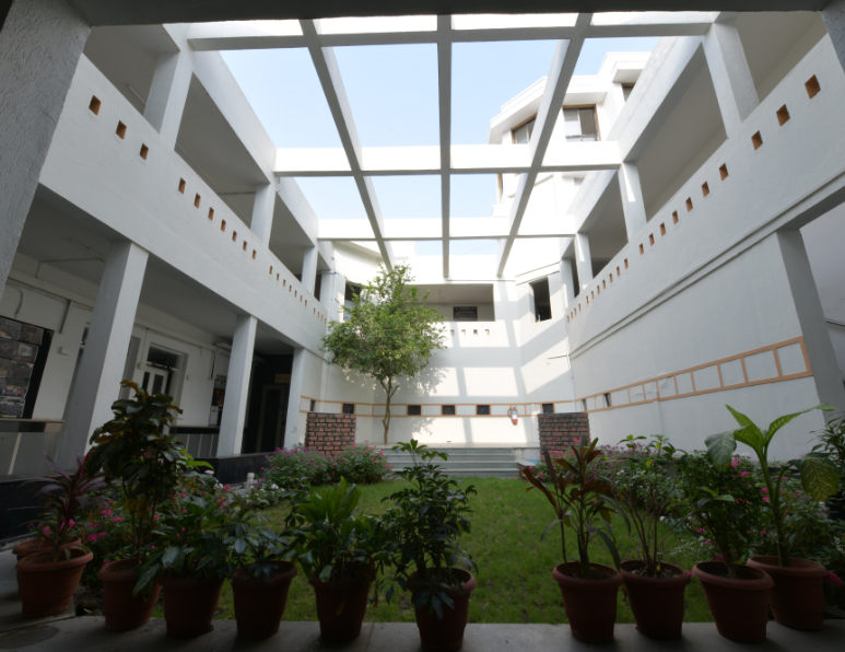College of Journalism & Mass Communication Campus Building(2)