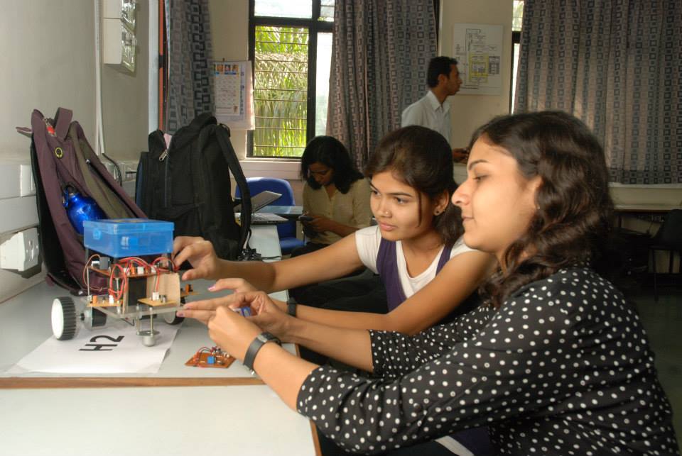Cummins College Students Work