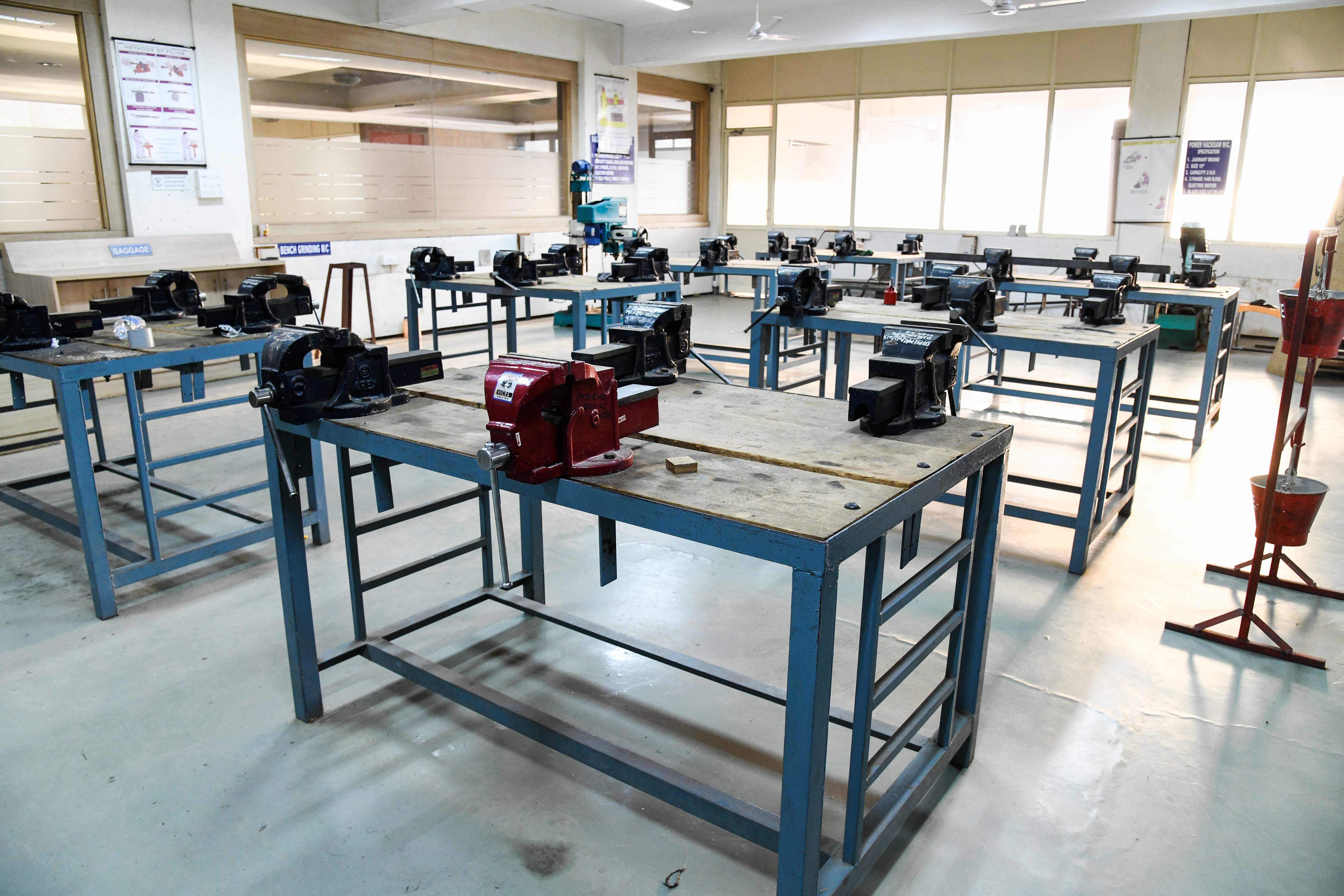 DYPIU Labs(2)