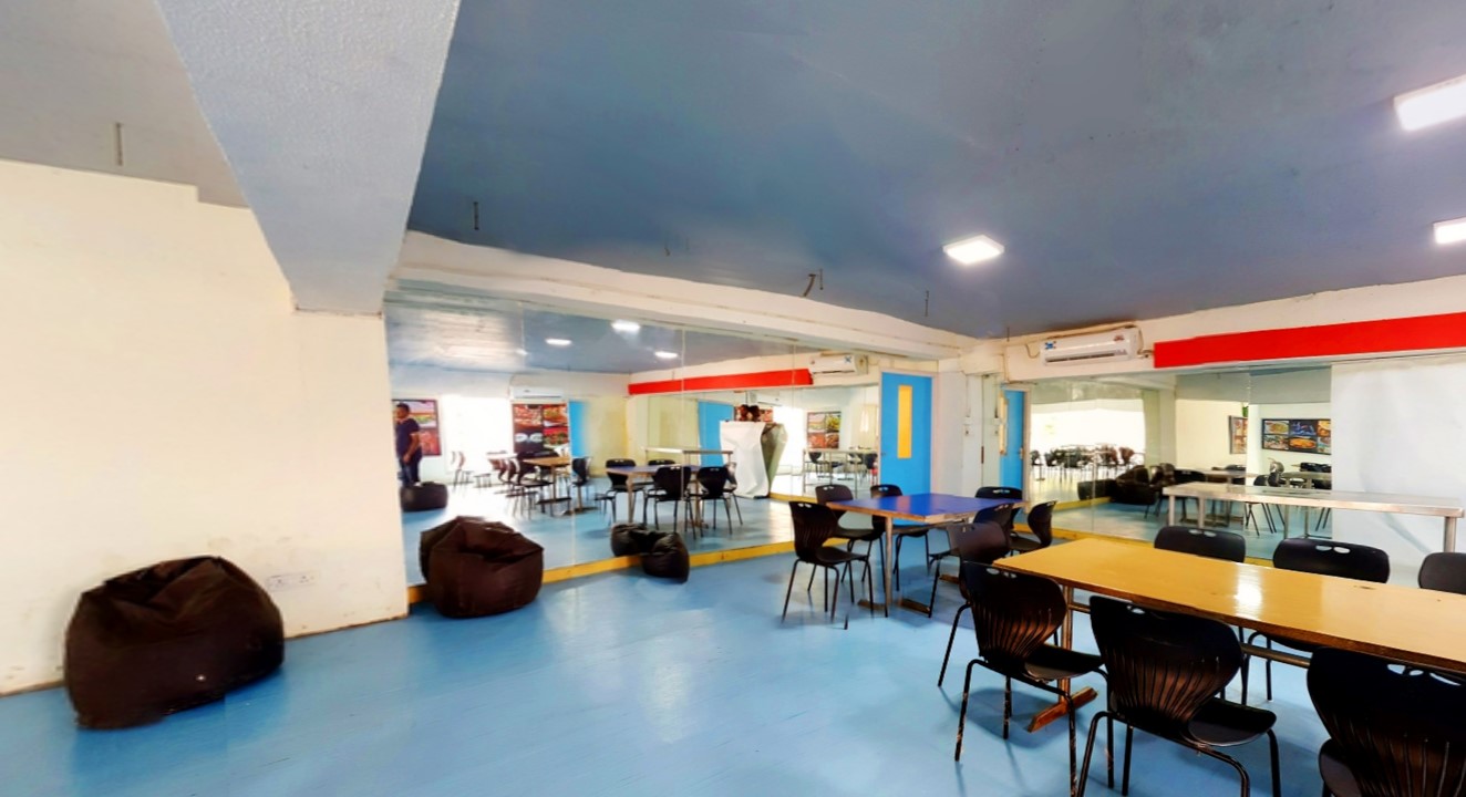 Delhi Metropolitan Education Cafeteria / Mess