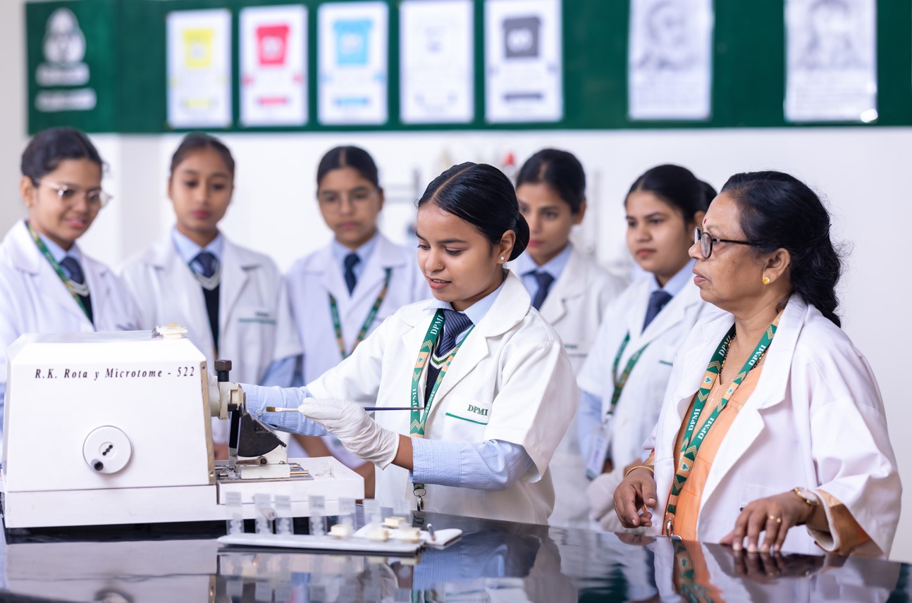 Delhi Vocational Studies Labs(7)