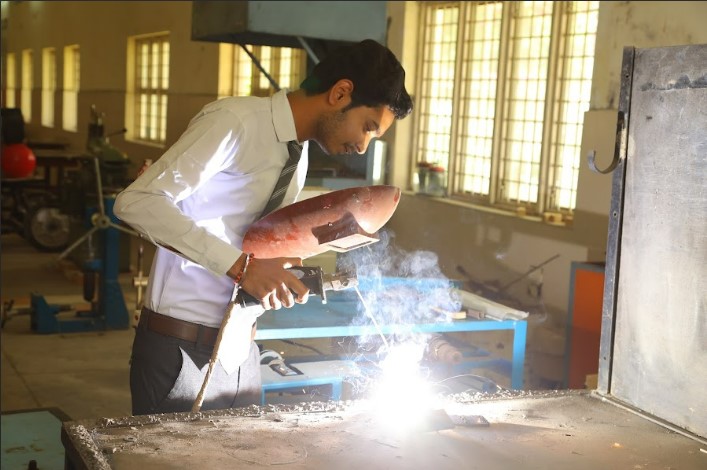 Dev Bhoomi Uttarakhand University Labs(3)