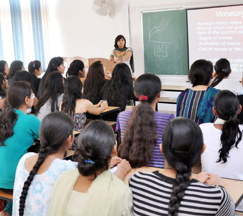 Dev Samaj College For Women, Chandigarh Classroom