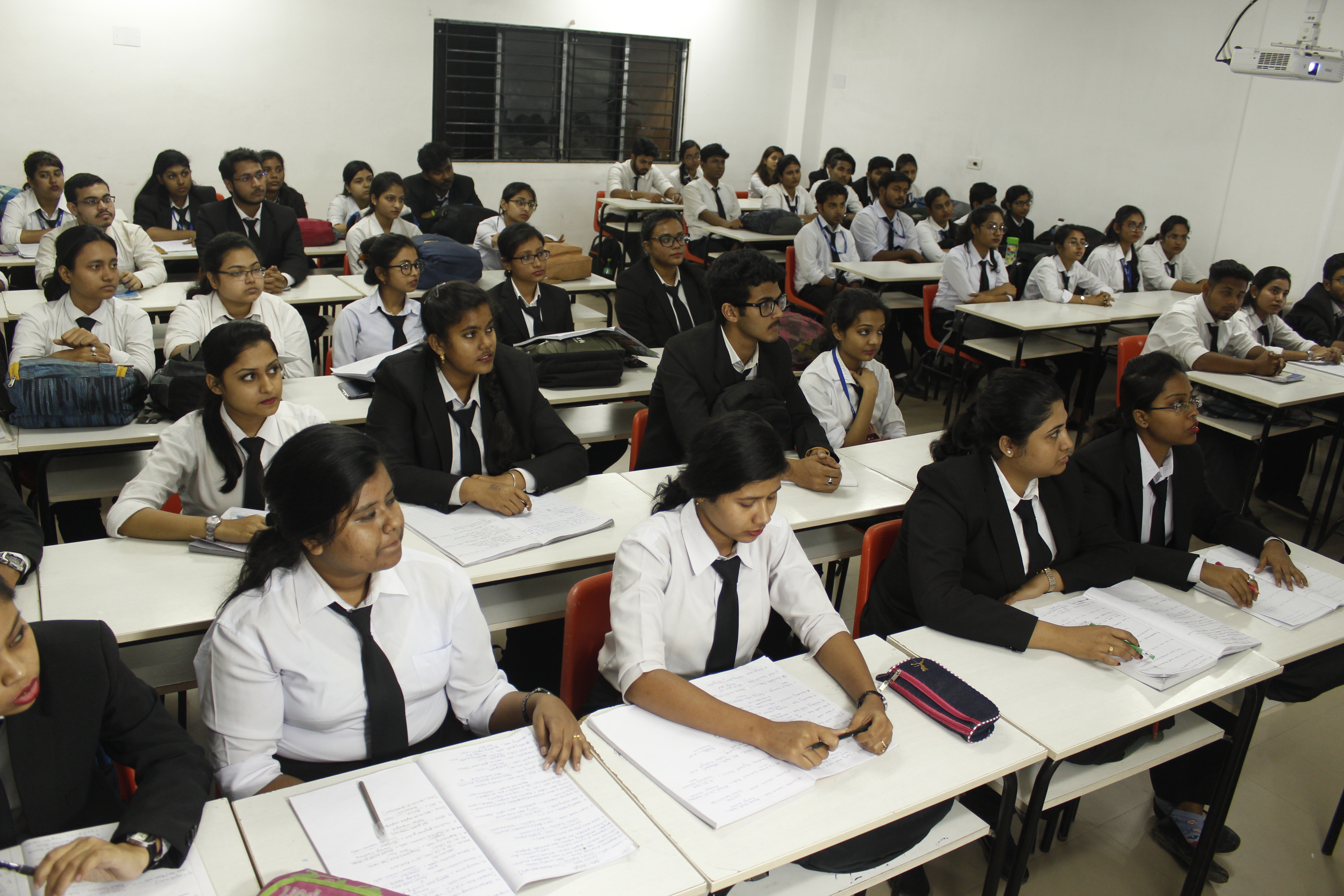 DAITM Kolkata Classroom(2)