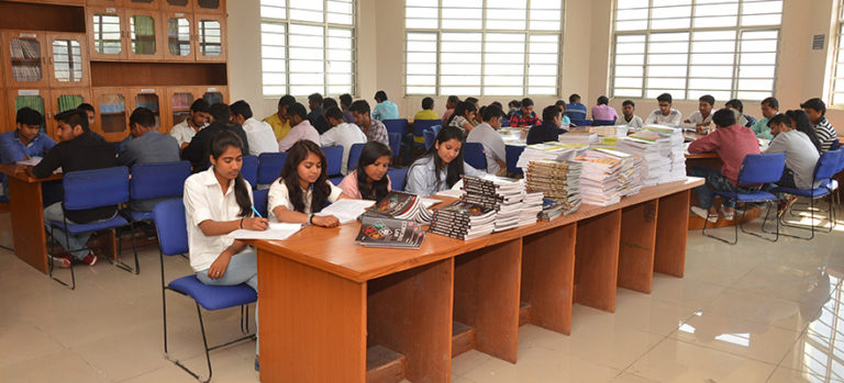 DPG Degree College Library