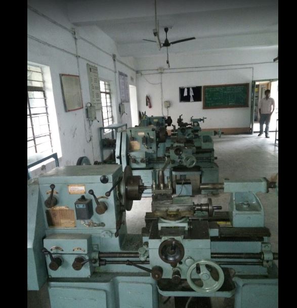 Dr. B.C. Roy Engineering College Labs