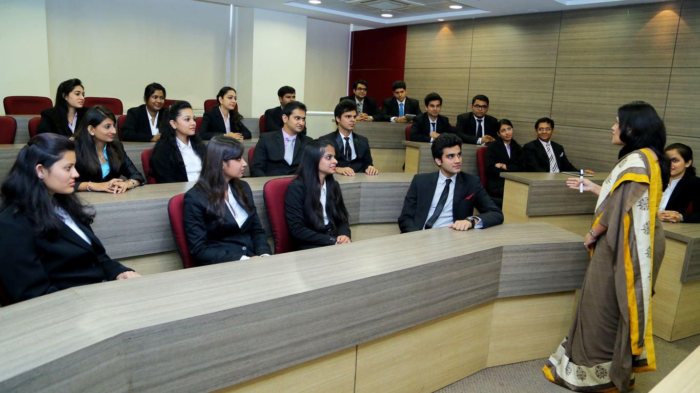 Durgadevi Saraf Institute of Management Studies Classroom