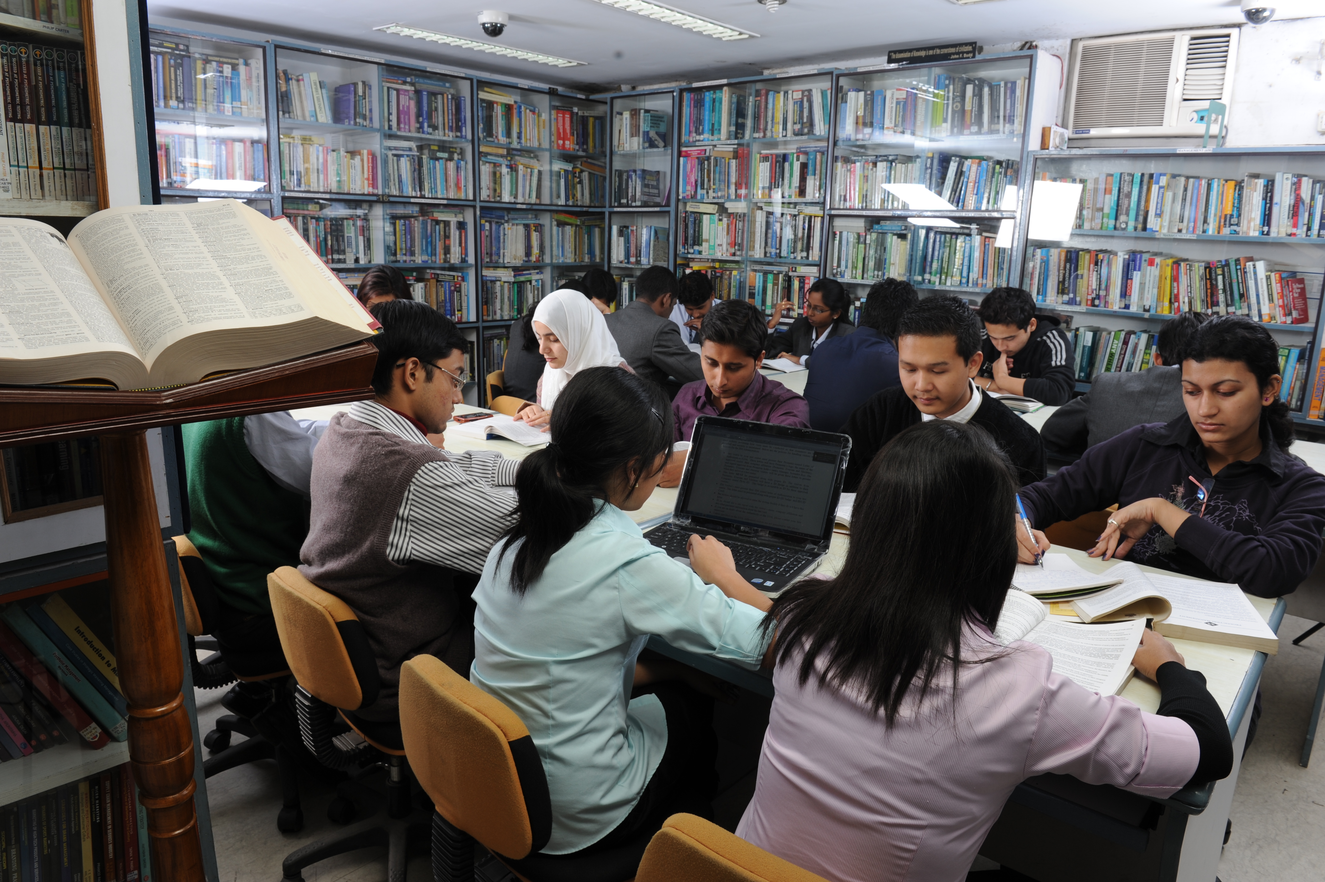 EIILM Kolkata (Esplanade) Library
