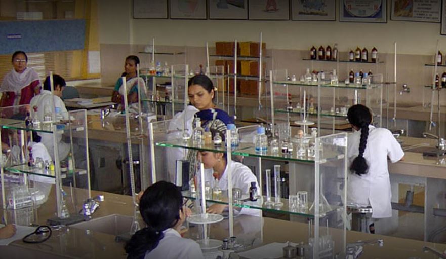 ECR Group of Institutions Labs(2)