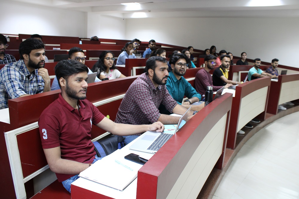 FOSTIIMA Business School Classroom