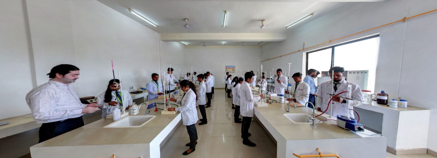 Future University Labs(2)