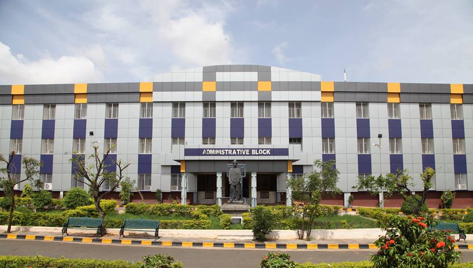 Pulla Reddy College Campus Building(3)