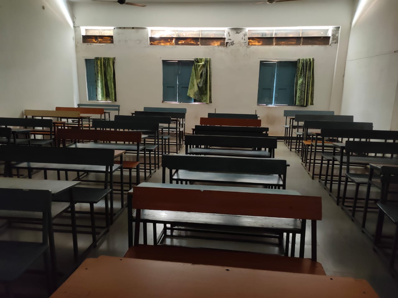 Pulla Reddy College Classroom(2)