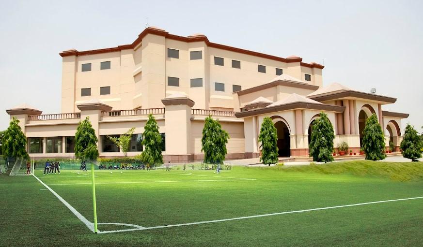 GD Goenka University Others(2)