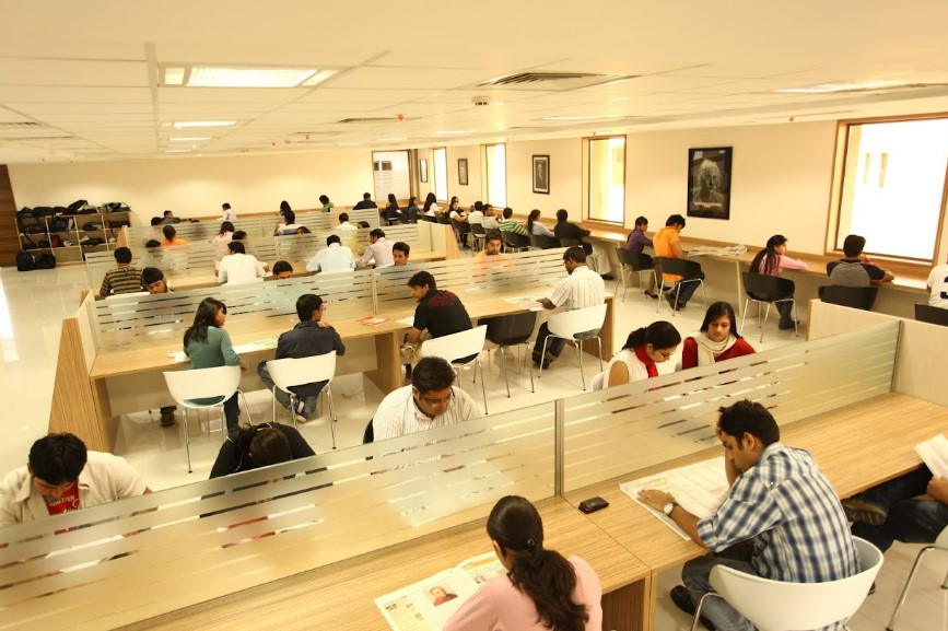 GD Goenka University Library