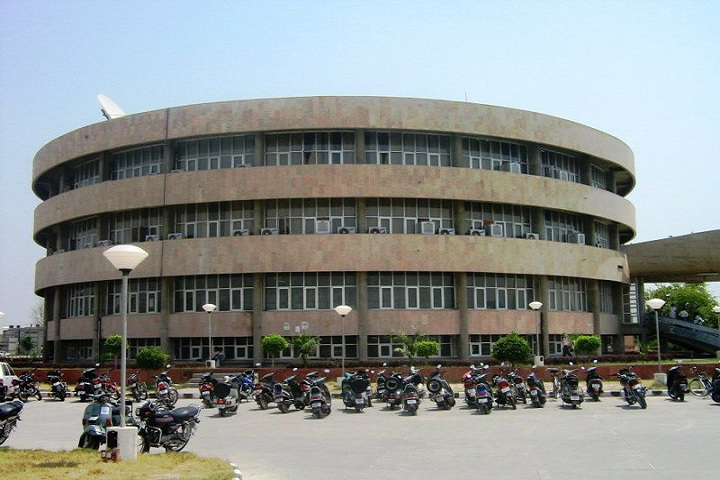 GJUST Campus Building(2)