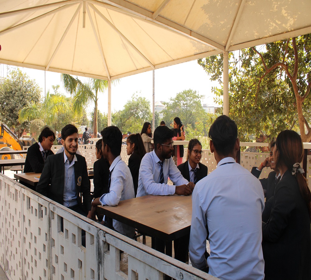 Goel Group of Institutions Cafeteria / Mess