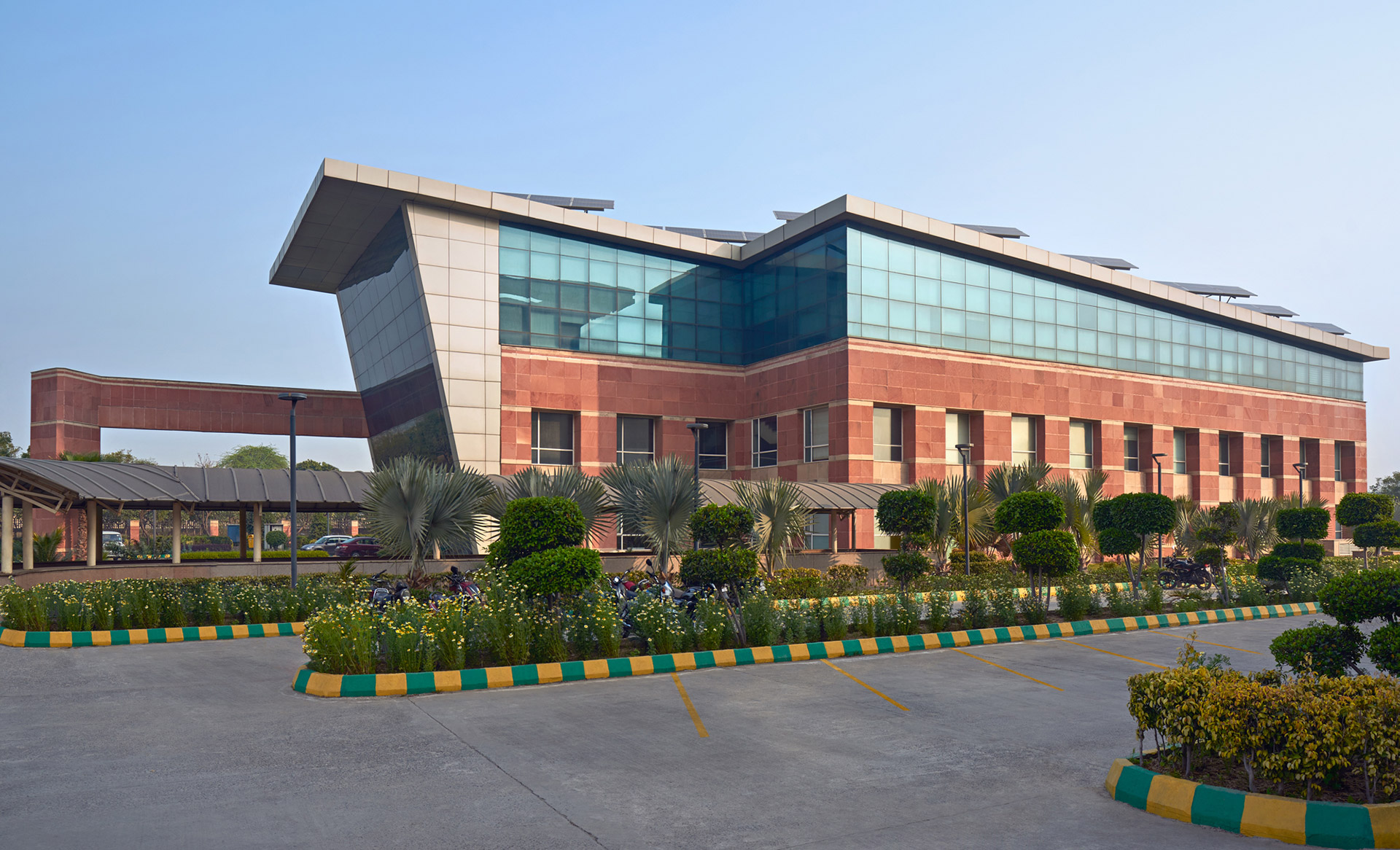 Government Institute of Medical Sciences Campus Building(1)