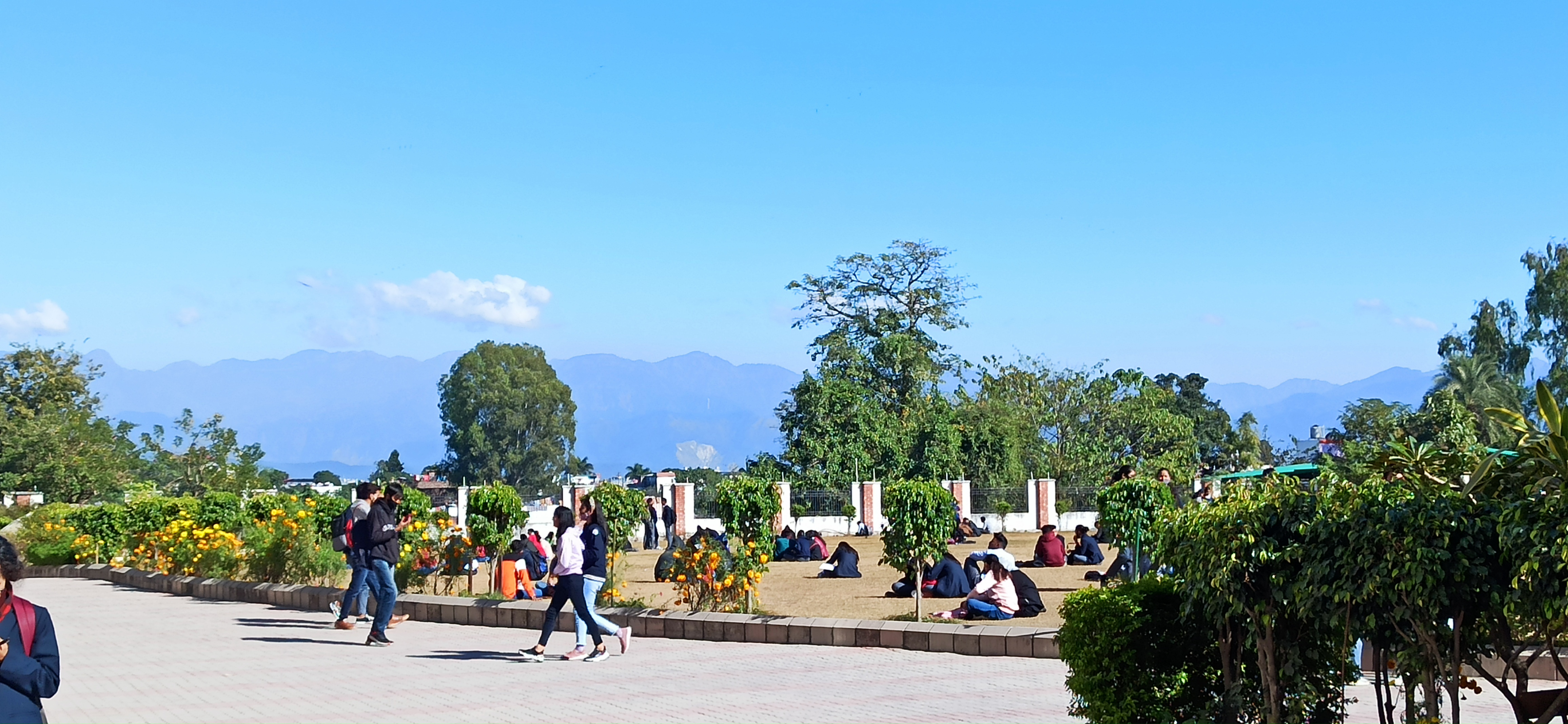 Graphic Era Hill University Campus View(5)