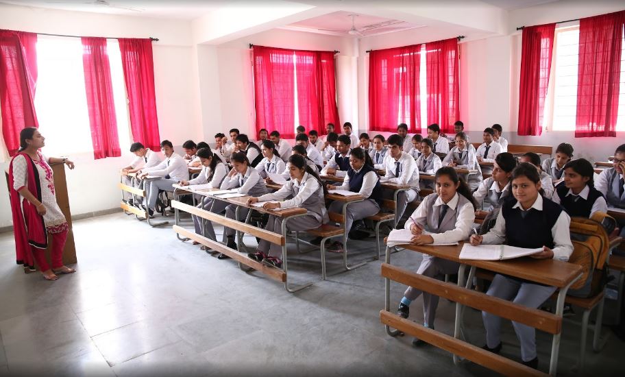 Guru Gobind Singh College of Pharmacy Classroom