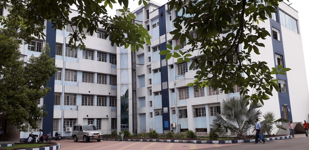Guru Nanak Institute of Pharmaceutical Science and Technology Campus Building(5)