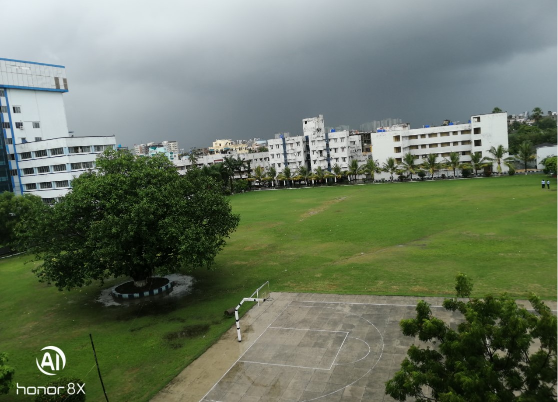 Guru Nanak Institute of Pharmaceutical Science and Technology Campus View(4)