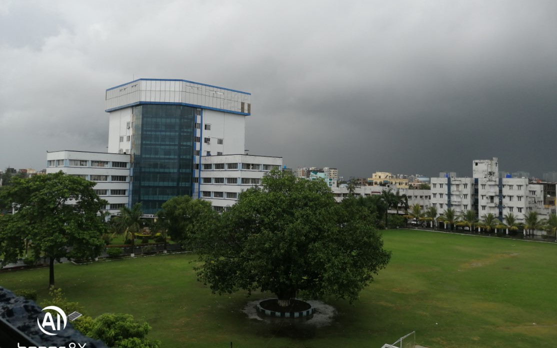 Guru Nanak Institute of Pharmaceutical Science and Technology Campus View(5)