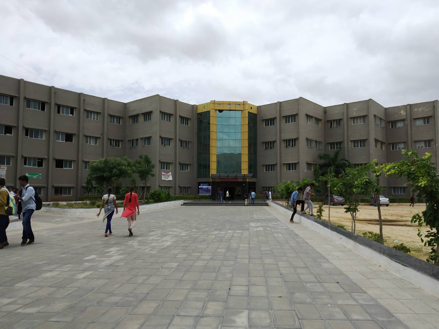 GNIT Campus Building(2)