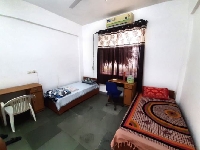 Guru Nanak Khalsa Institute of Technology and Management Hostel Room