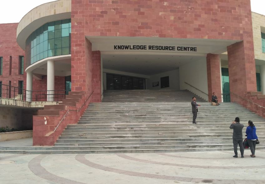I.K Gujral Punjab Technical University Library(3)