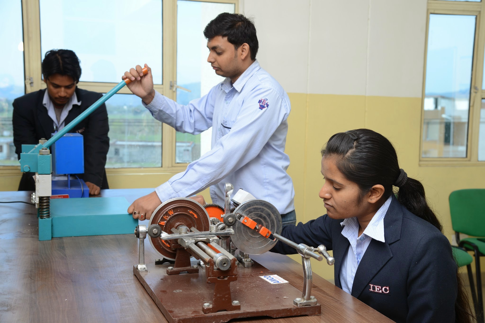 IEC University Labs(4)